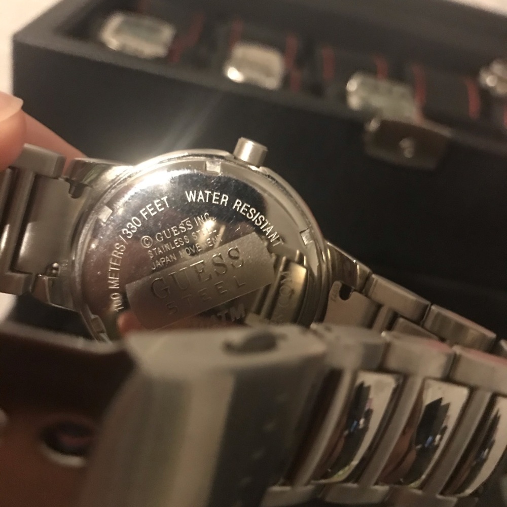 Men’s Guess Steel watch - Picture 4 of 4